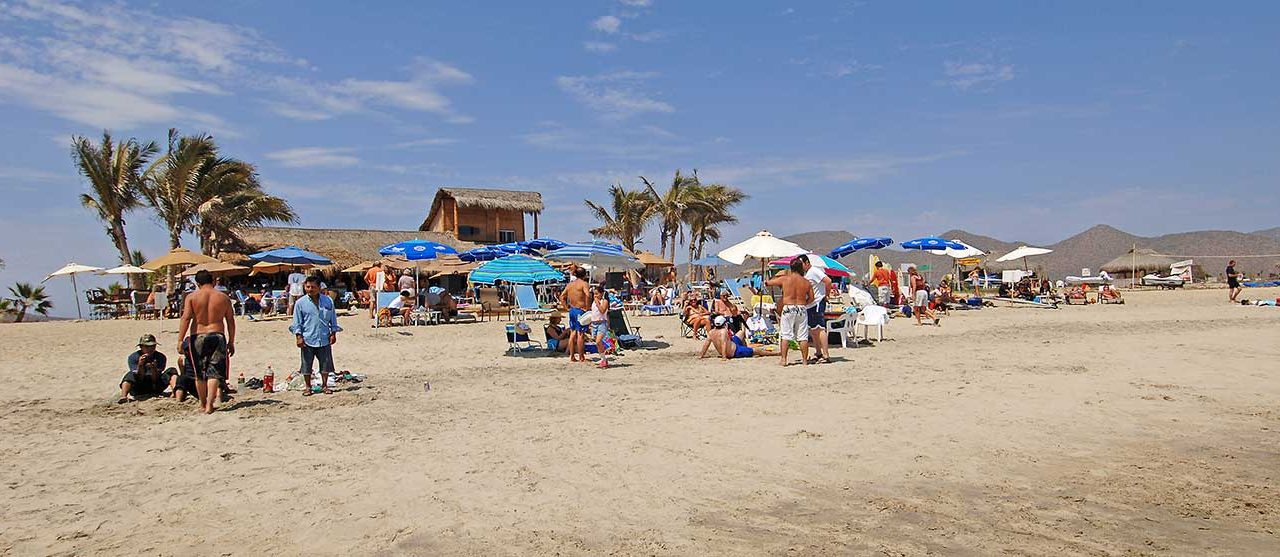 Cerritos Beach Club